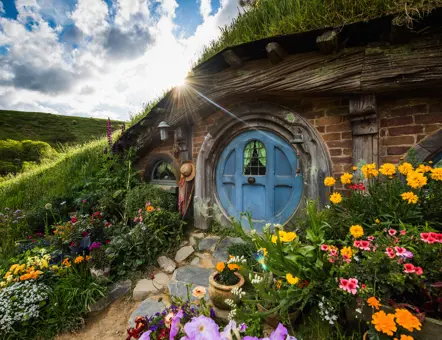 Hobbiton Movie Set