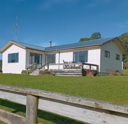 Off The Beaten Track - Farmstay Cottage